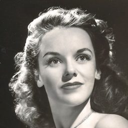 Janet Waldo 飾演 Grandmama / Housekeeping woman (Voice)