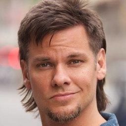 菲奧·馮 飾演 Himself