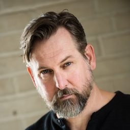 Lucien Spelman - 叢林之地演員 飾演Roman