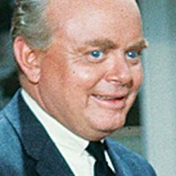 Jack Collins 飾演 Mr. Reese