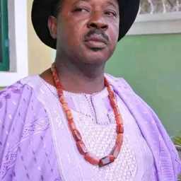 艾馬奇·穆歐納戈 飾演 