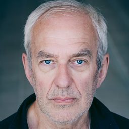 Lars Väringer - Lysande landning演員 飾演Crime Detective #2