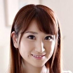 雪美えみる 飾演 