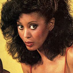 Marilyn Joi 飾演 Lynn