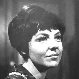 Micheline Luccioni 飾演 Valérie Vabre