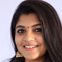 阿帕娜·巴拉穆拉里 飾演 Sowmya