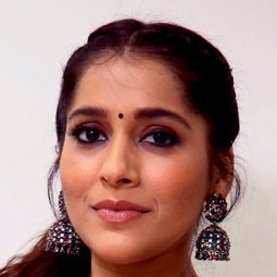 Rashmi Gautham 飾演 Jyostna