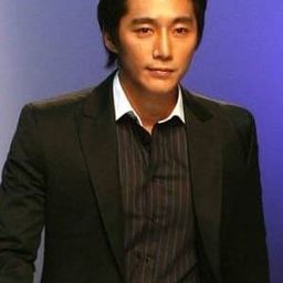 Kim Min-seung 飾演 Real estate agent