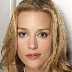 派珀·佩拉博 - 比佛利拜金狗演員 飾演Rachel Ashe Lynn