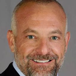 Lorenzo Fertitta 飾演 Self