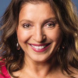 Mirjana Karanović 飾演 Hava