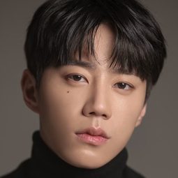 李濬榮 飾演 Kim Yeong-gi