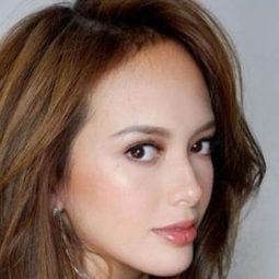 Ellen Adarna - My Illegal Wife演員 飾演Clariz