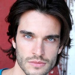 丹尼爾·迪托莫索 - 愛情小館演員 飾演Frank Rossi