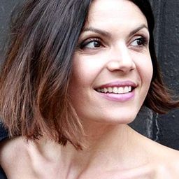 Valentina Chico 飾演 Silvestra