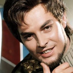 Fred Williams 飾演 Jonathan Harker