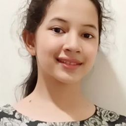 Nafiza Fatia Rani 飾演 Gayatri Kecil