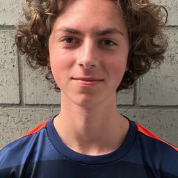 Jul Goossens 飾演 Maxime