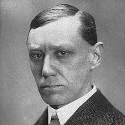 Max Schreck 飾演 Count Orlok (archive footage)