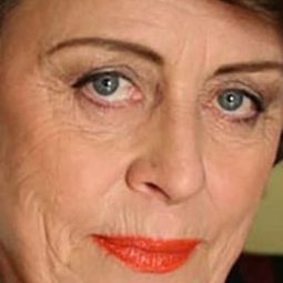 Sheena Larkin - Who Gets the House?演員 飾演Mrs. Hoss