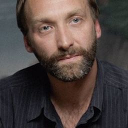 Grégoire Monsaingeon - 時空中轉站演員 飾演