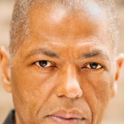 Dexter Zollicoffer 飾演 Roland Green