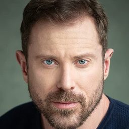 大衛·馬欽尼斯 飾演 Norwegian #1