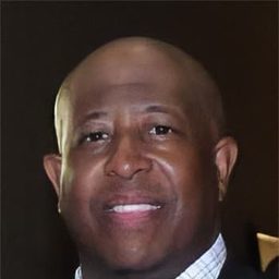 DJ Premier 飾演 Self