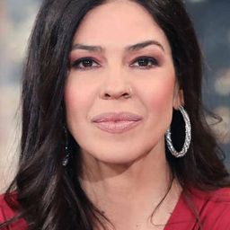 Natalia Dragoumi 飾演 Marianna Tranoudaki