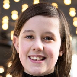 盧比·芭爾后 飾演 Princess Emmy (voice)