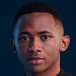 恩托貝可·希席 - 醇愛戀曲演員 飾演Owethu 