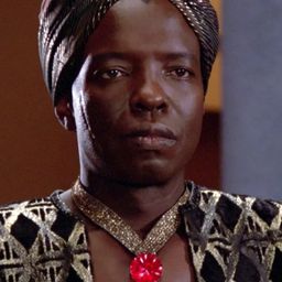 潔西·勞倫斯·佛格森 飾演 John McNiece