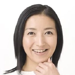 時任亜弓 飾演 Woman in police custody