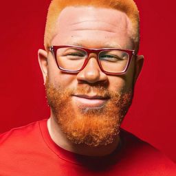 達米羅拉·歐古恩西 飾演 Ope