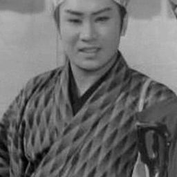 南郷京之助 飾演 