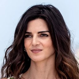 嘉麗娜高 - 溫情避風港演員 飾演Bea