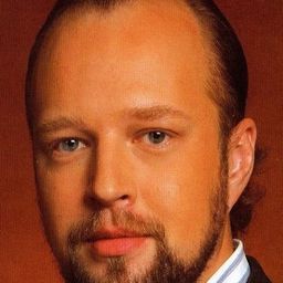 Dmitry Beloselskiy 飾演 Talbot