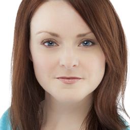 Tracey Coppedge 飾演 Carrie