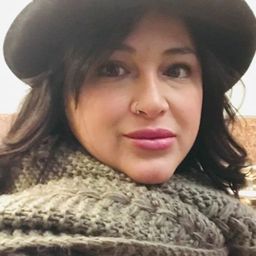 安尼克·奧馮薩溫 飾演 Peoplemover Penny (voice)