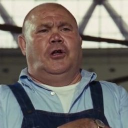 Veriano Ginesi - Seven Beauties演員 飾演Smoking Patient in Aversa (uncredited)