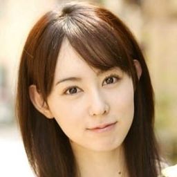秋山 莉奈 飾演 Anne