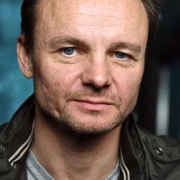 Michael Deffert 飾演 Lupo (voice)