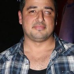 Diego Mesaglío 飾演 Central Liso (voice)