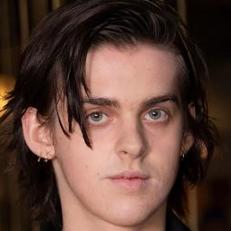 厄爾·凱夫 - 一個人的朝聖演員 飾演David Fry