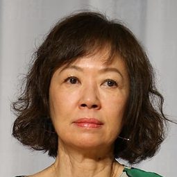 淺田美代子 飾演 Maki Hirano