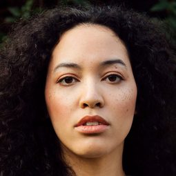 Vanessa Ifediora - 貝爾法斯特演員 飾演Miss Lewis
