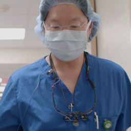 Jess Ting 飾演 Self