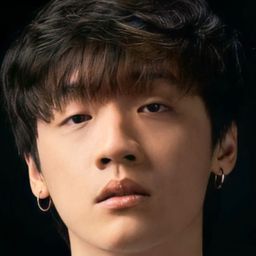 克里特·吉拉帕塔努翁 飾演 Peach