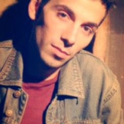 Francesco D'Alessio 飾演 Falchera Gang Member