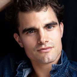 Peter Johnson - 惡夜戰警演員 飾演Rookie cop